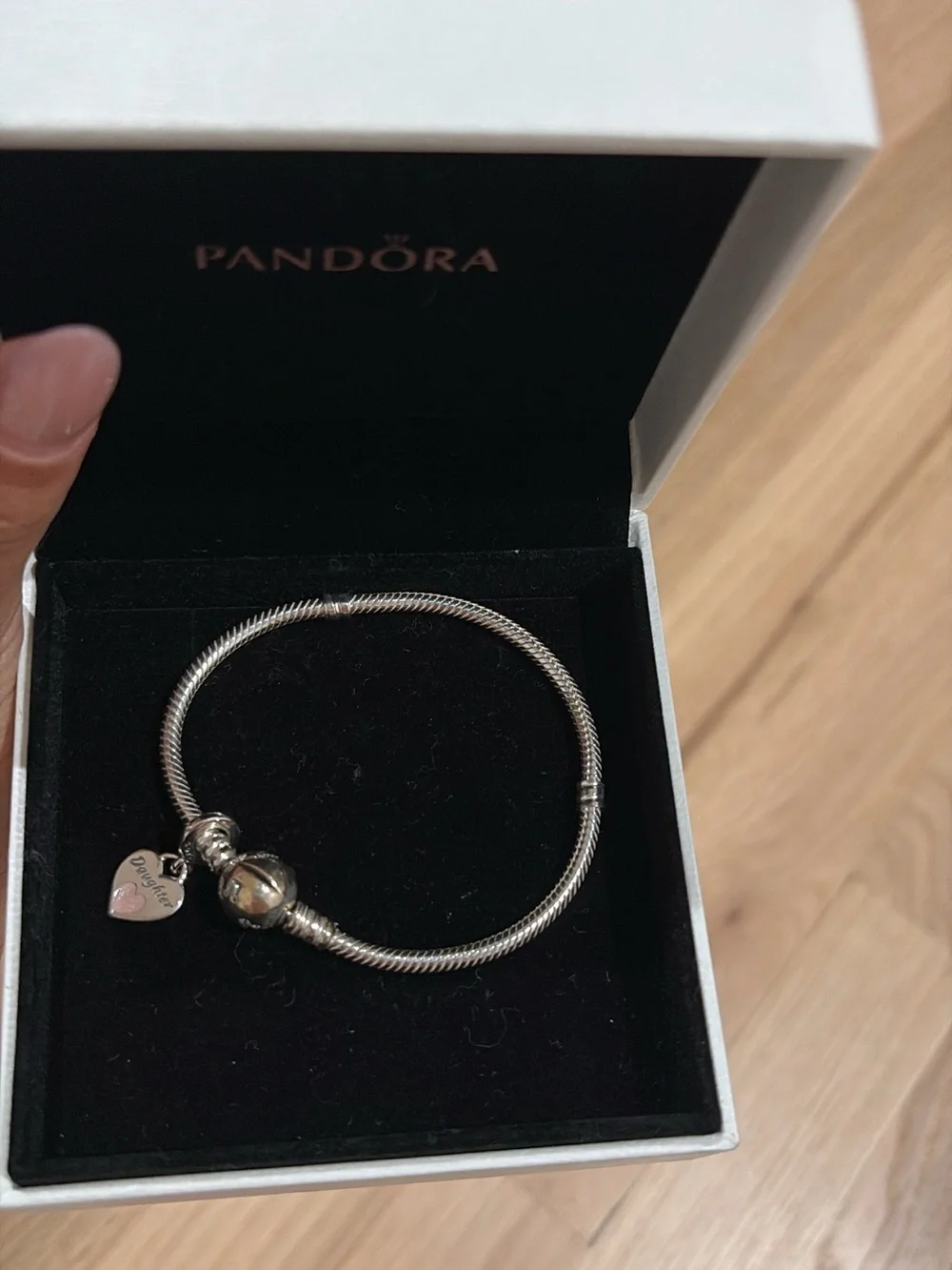Pandora White Drawstring Jewelry Pouch with Floral Tie